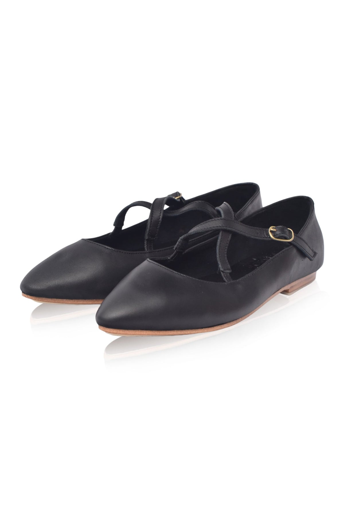 Fransien Criss-Cross Pointed Leather Flats