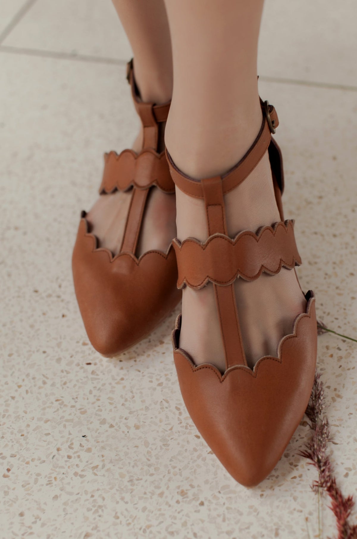 Hilde Scalloped Pointed Toe Leather Flats