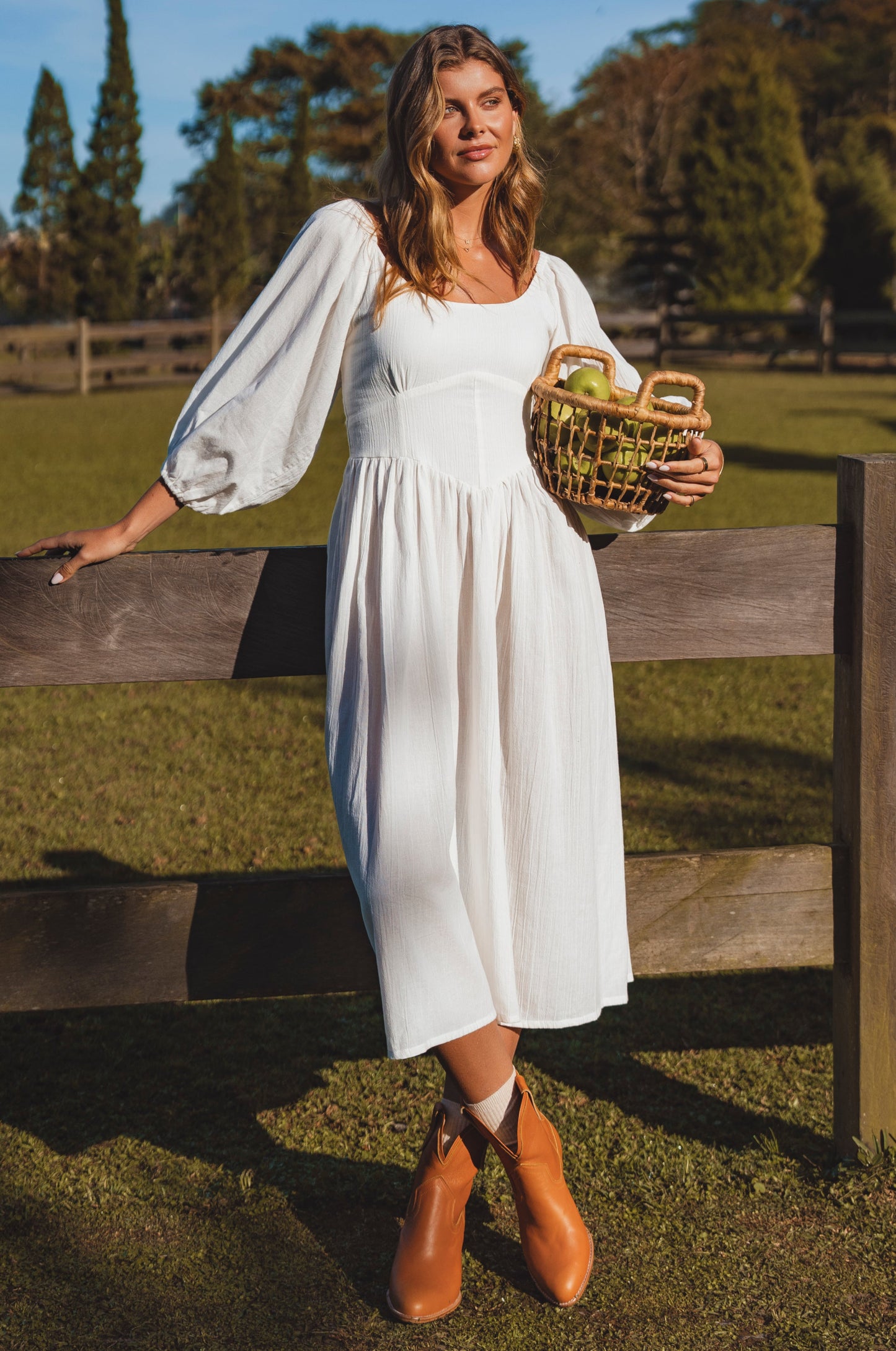 Jolienne Puff Sleeve Midi Dress