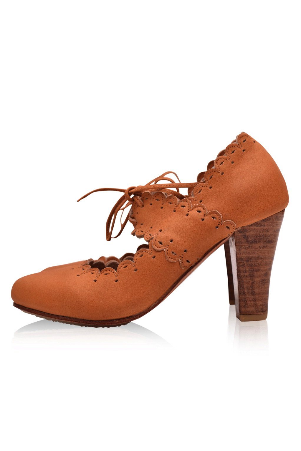 Kaatje Scalloped Leather Heels