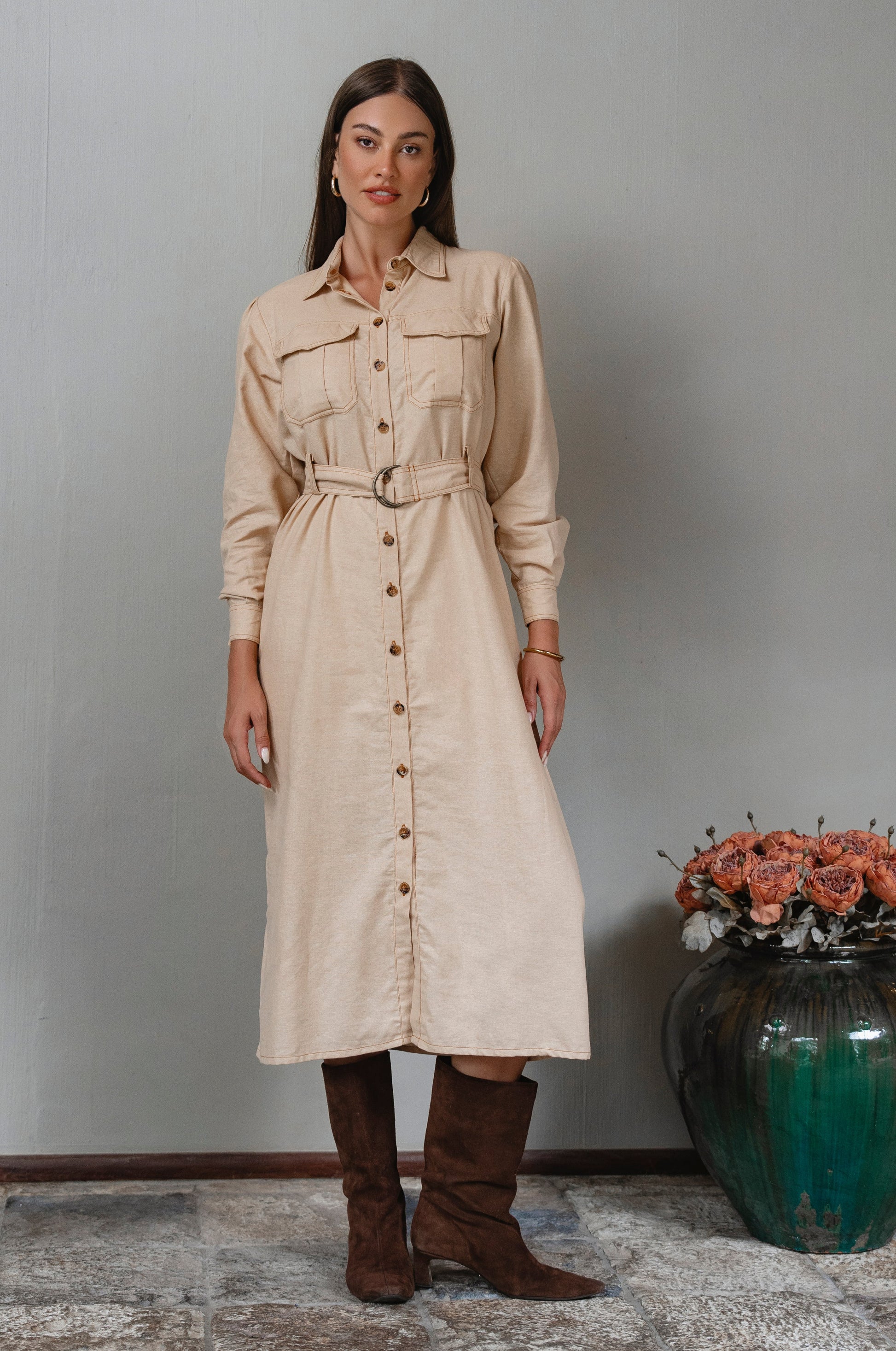 beige shirt dress outfit How to Wear a Shirtdress in the Fall