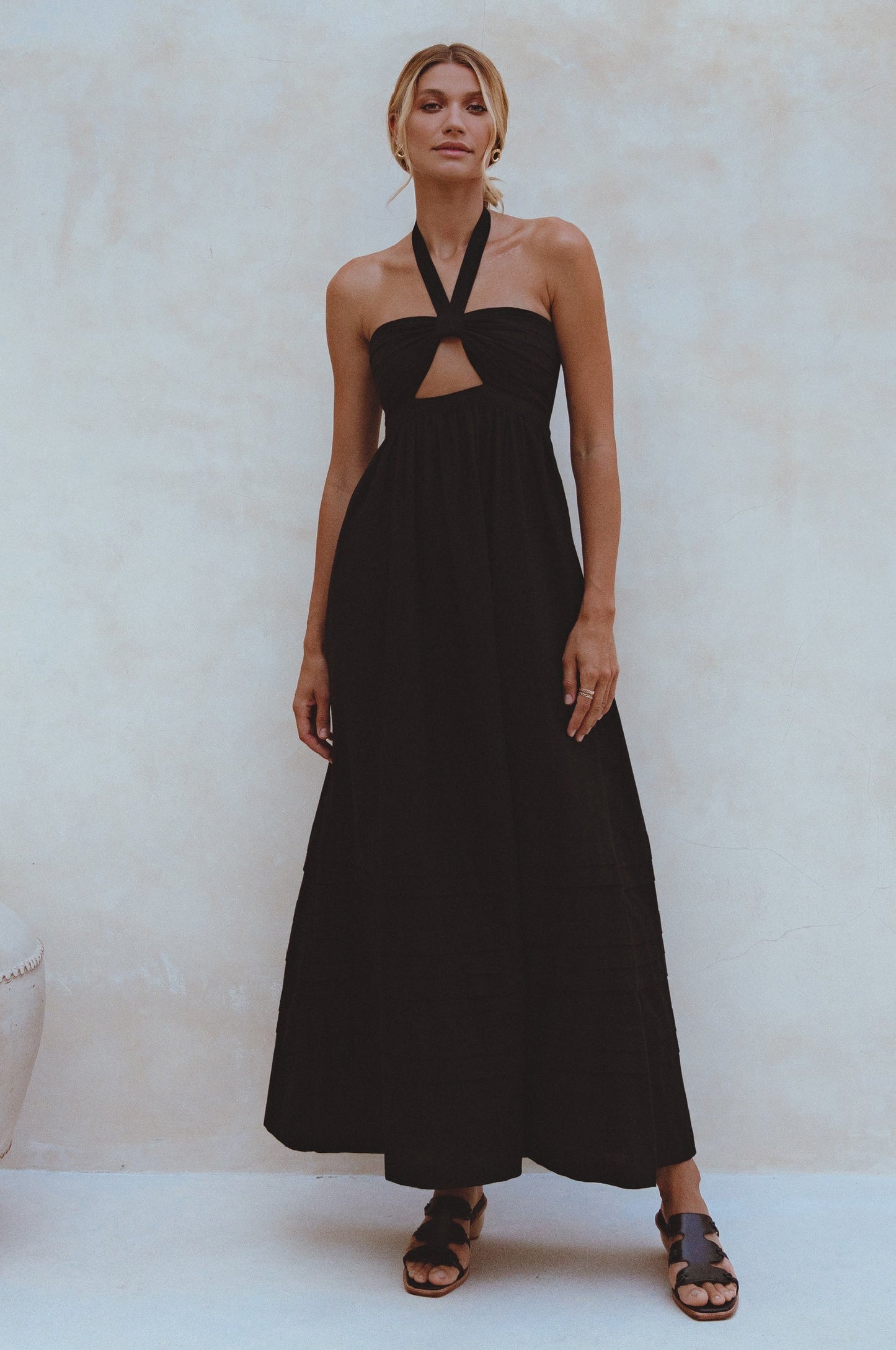 Pomeline Halter Linen Maxi Dress