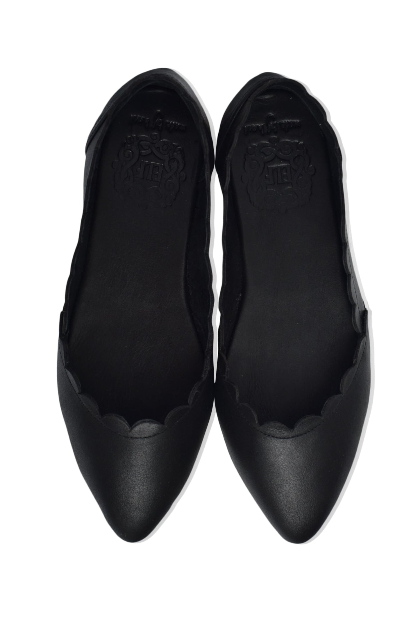 Godelieve Scalloped Pointed Toe Leather Flats